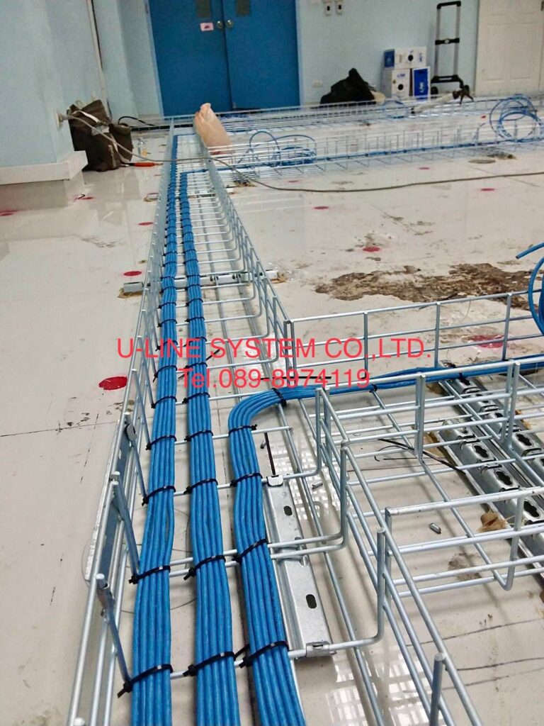จัดระเบียบสายแลนในราง cable basket