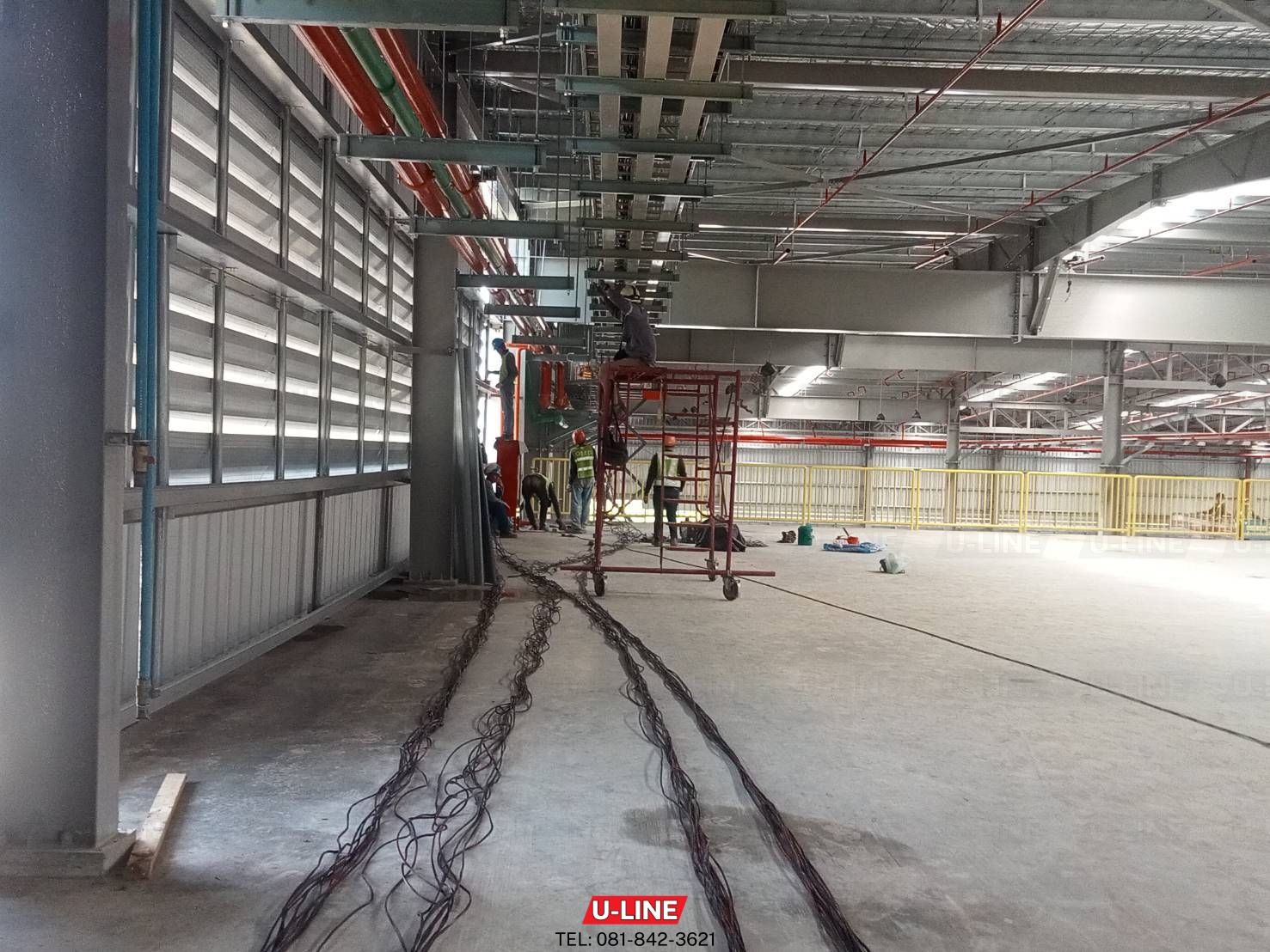 งานเดินท่อร้อยสายแลนภายในโกดัง ลาดหลุมแก้ว