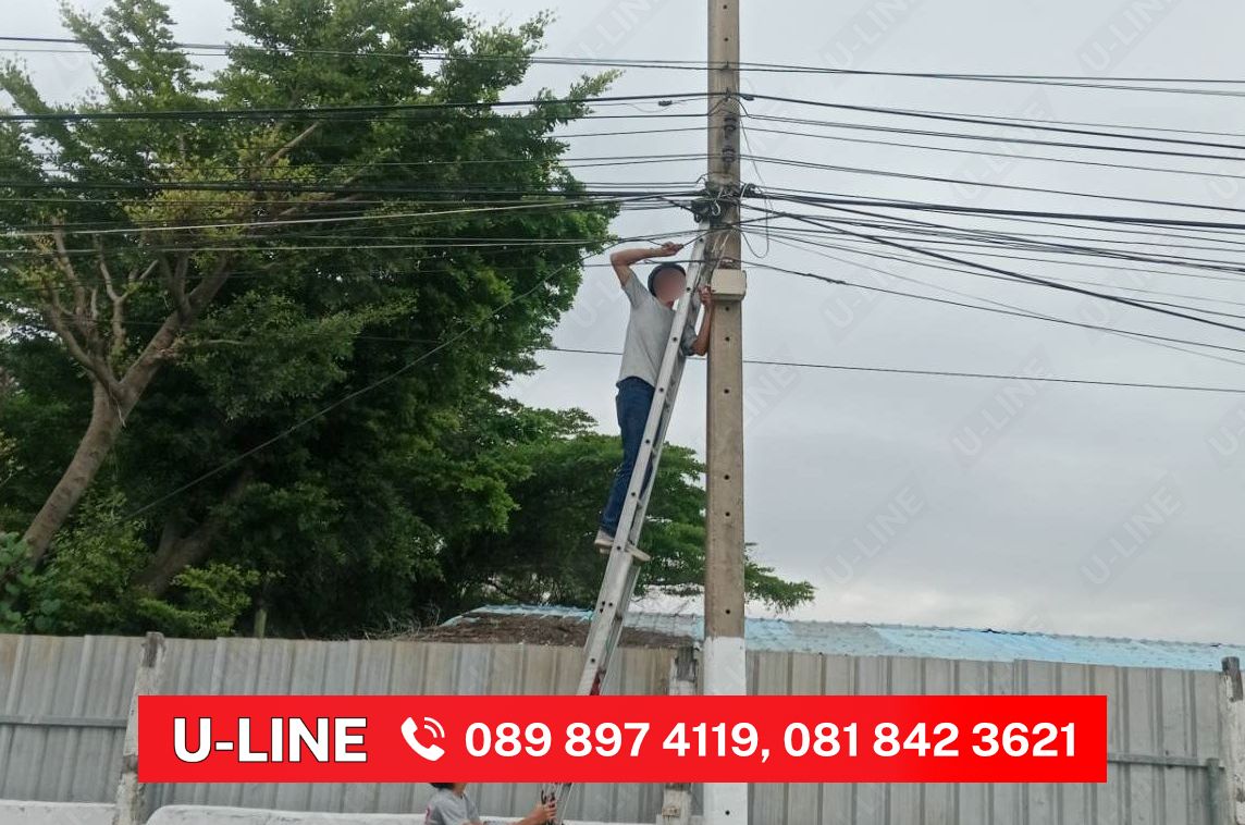 งานเดินสายไฟเบอร์ออฟติกแบบแขวนอากาศบนเสาไฟฟ้า หรือการเดินไฟเบอร์ออฟติกแขวนลอยบนอากาศ Fiber optic ADSS