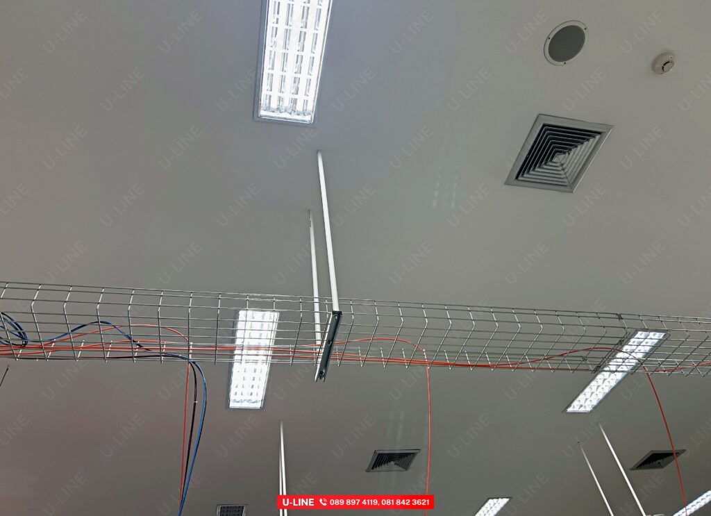 wire mesh basket tray basor installation ติดตั้ง Cable Basket Tray ภายในโรงงาน
